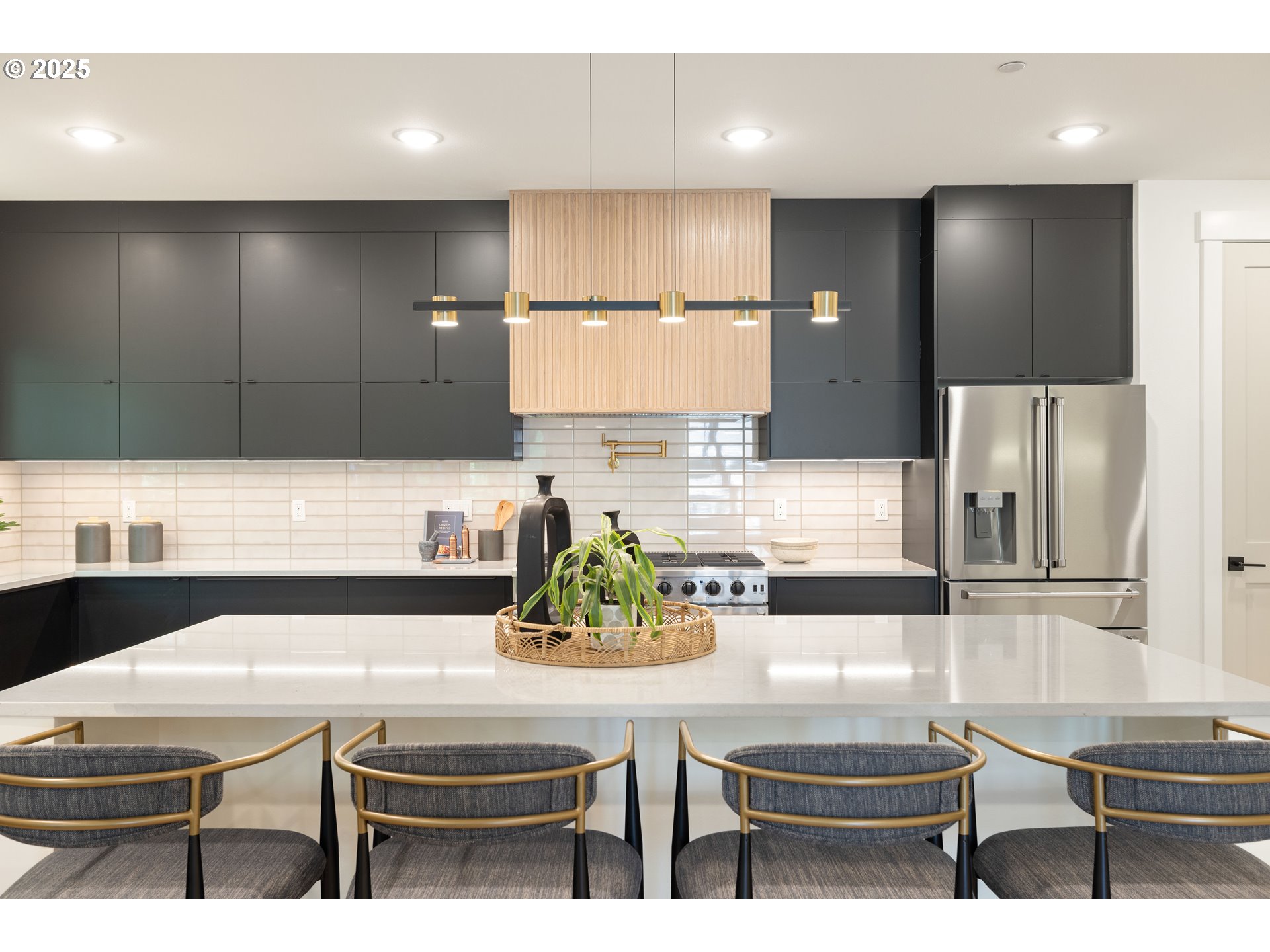 2475 Northwest Birkendene Street Portland, OR 97229 - Photo 12 of 37