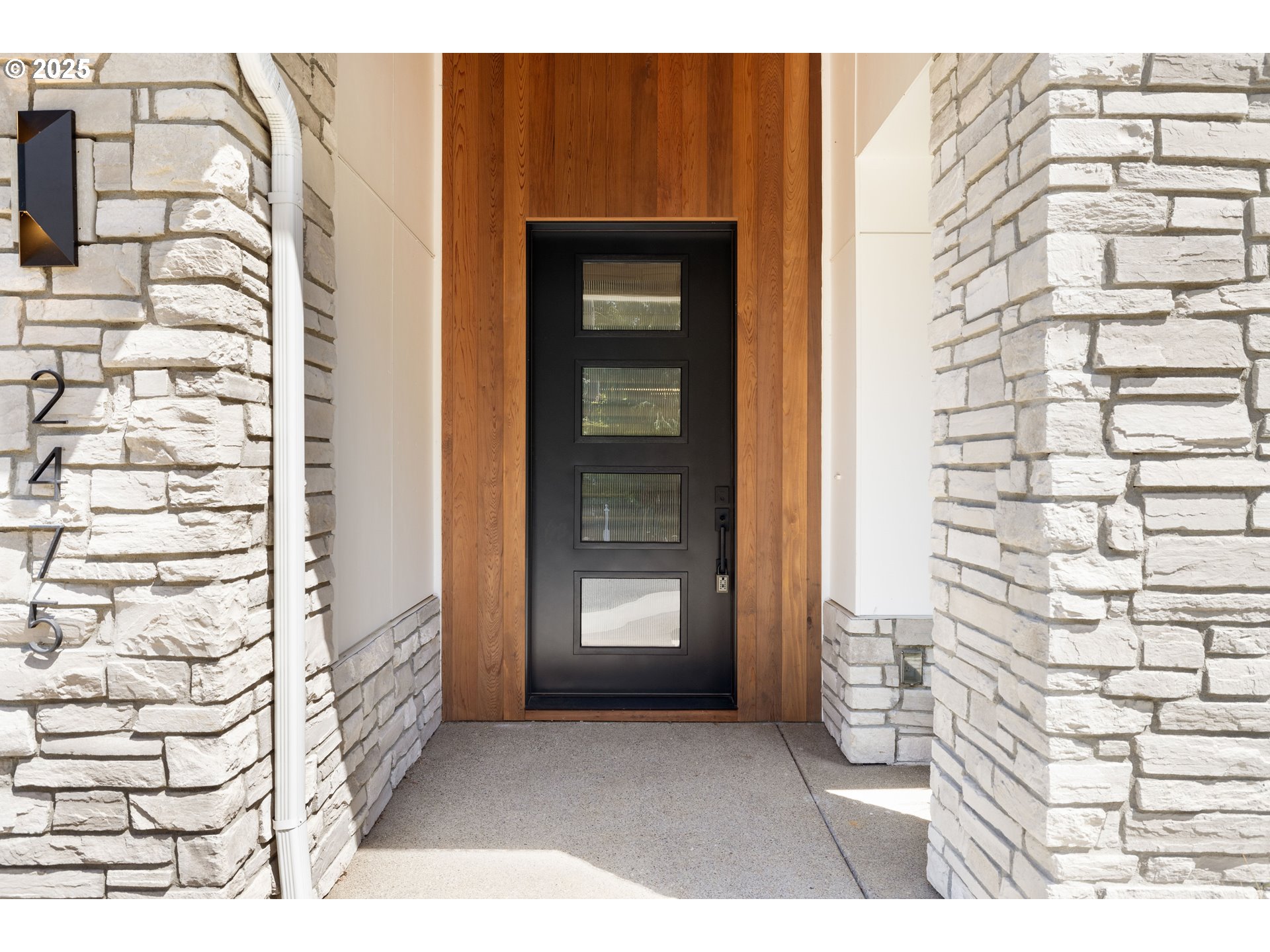 2475 Northwest Birkendene Street Portland, OR 97229 - Photo 2 of 37