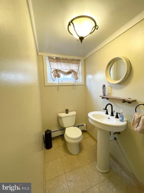 325 Harwicke Road Springfield, PA 19064 - Photo 40 of 50 Lower Level Powder Room