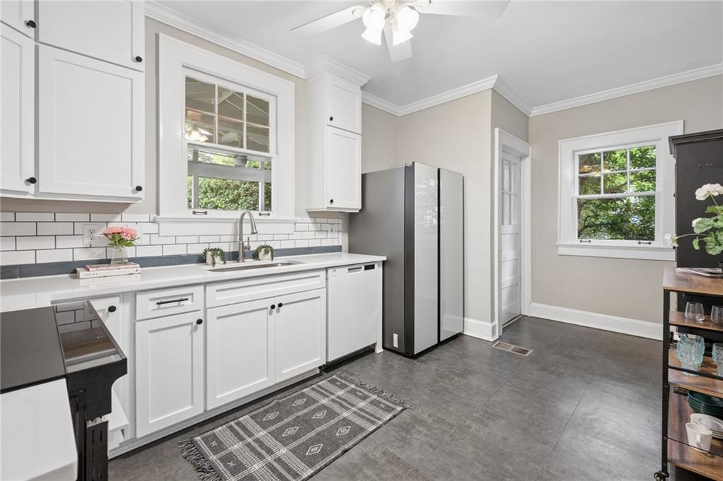 211 Greenwood Circle Decatur, GA 30030 - Photo 11 of 20 Gallery Image 11