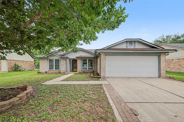 $274,000 | 4014 Sandlewood Drive, Pasadena, TX 77504