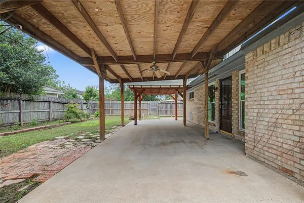 $274,000 | 4014 Sandlewood Drive, Pasadena, TX 77504