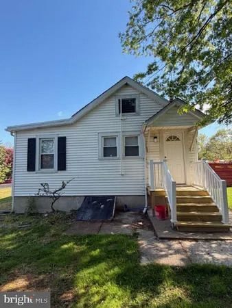 $3,000 | 11 Heath Street, Ewing, NJ 08638