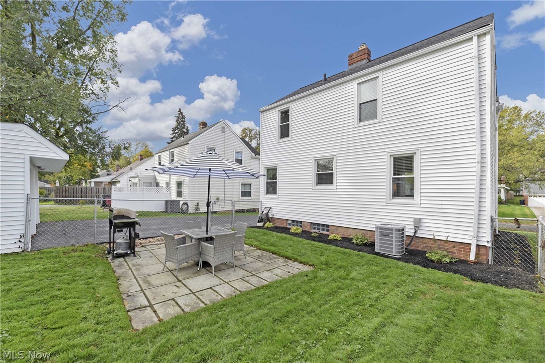 1619 Sunview Road Cleveland, OH 44124 - Photo 32 of 35