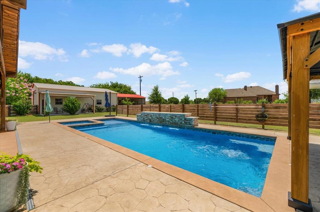 535 Christenberry Road Springtown, TX 76082 - Photo 26 of 39