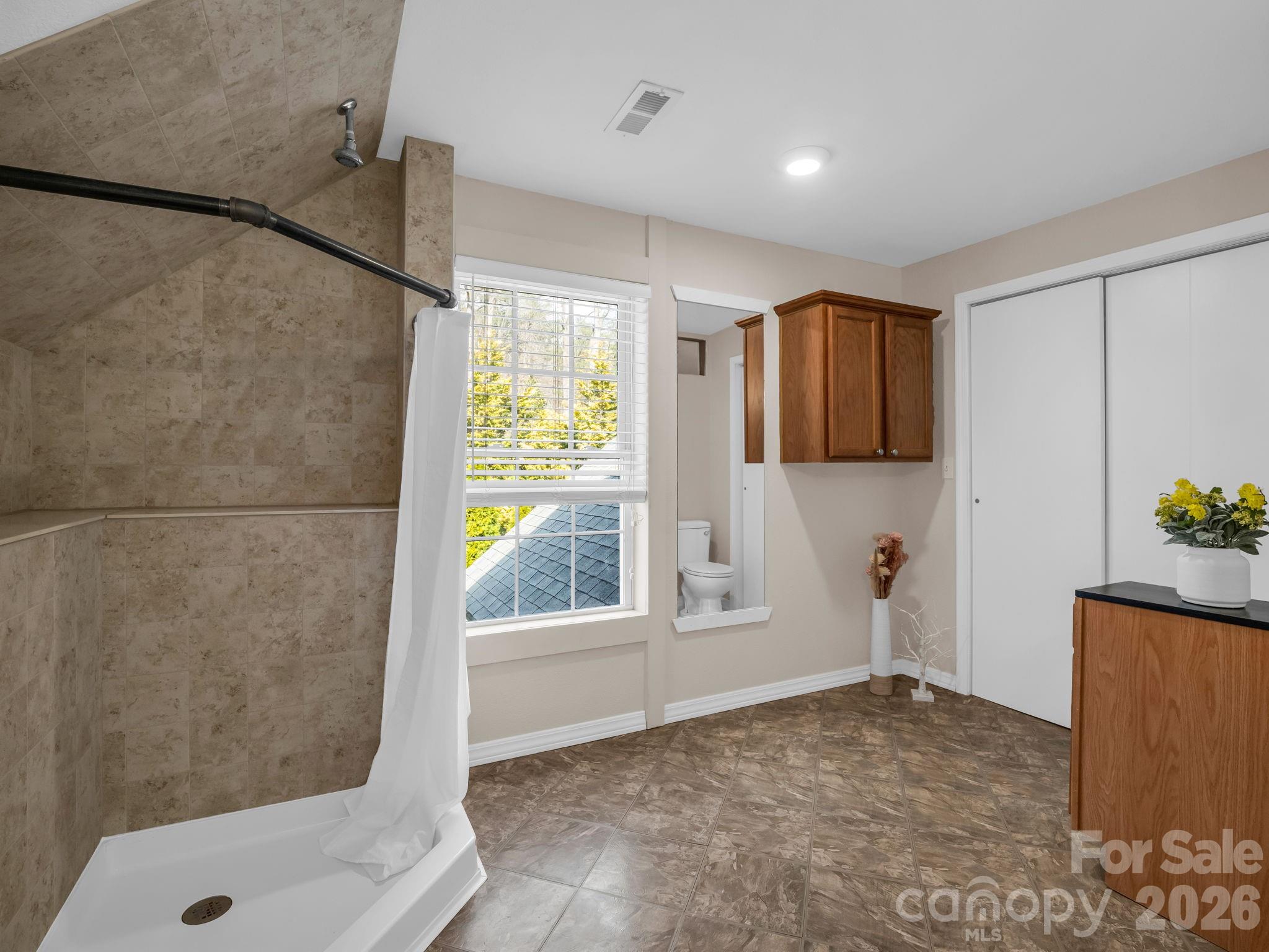 19 Lynnbrook Way Columbus, NC 28722 - Photo 35 of 45 a view of small space