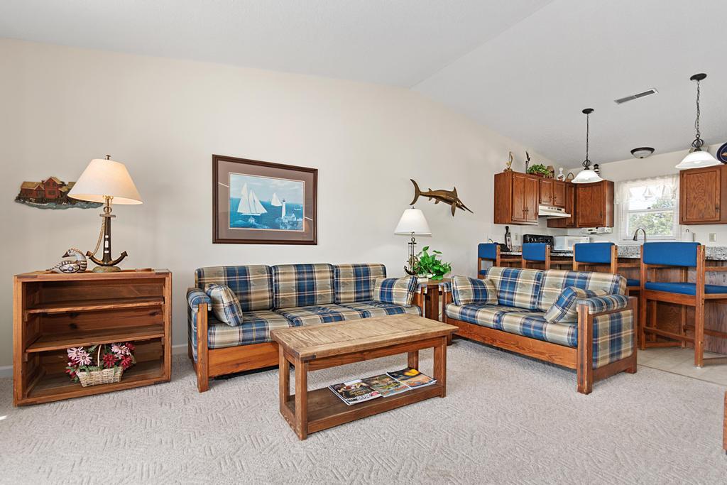 108 Green Turtle Bay Drive Grand Rivers, KY 42045 - Photo 9 of 30 Living Area