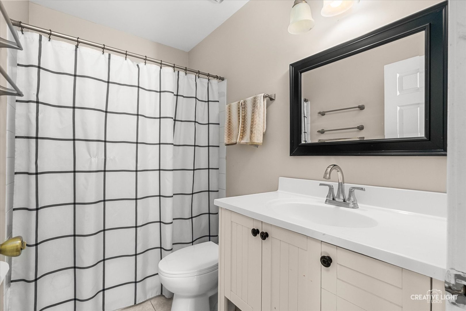 205 Churchill Lane Aurora, IL 60504 - Photo 19 of 25