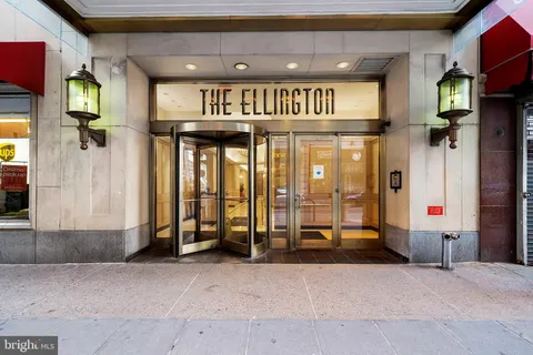 $2,650 | 1500 Chestnut Street, Unit 18F, Philadelphia, PA 19102