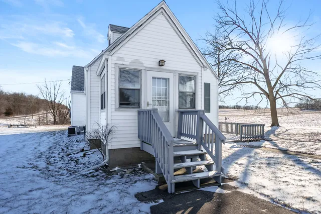 $274,900 | 9481 West Pine Lake Road, Delton, MI 49046