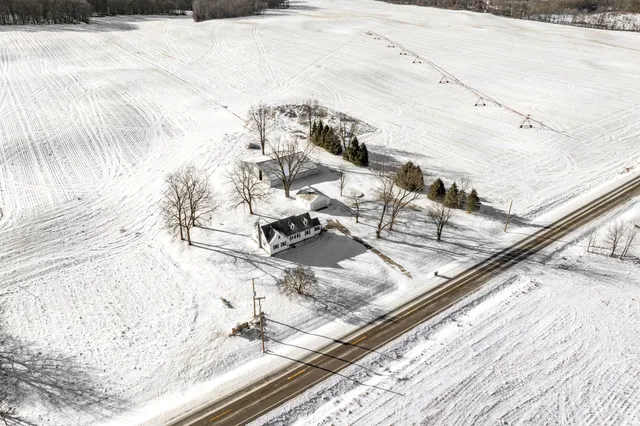 $274,900 | 9481 West Pine Lake Road, Delton, MI 49046