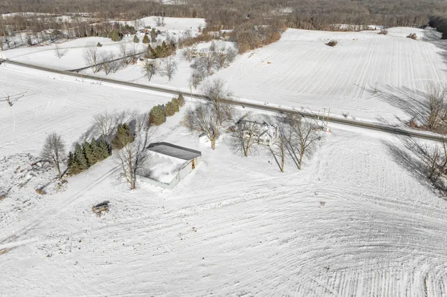 $274,900 | 9481 West Pine Lake Road, Delton, MI 49046