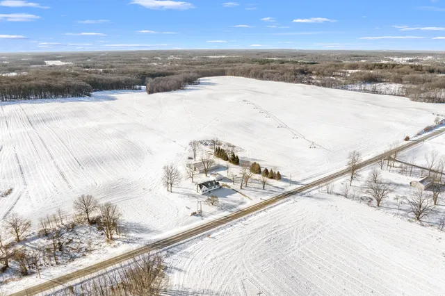 $274,900 | 9481 West Pine Lake Road, Delton, MI 49046