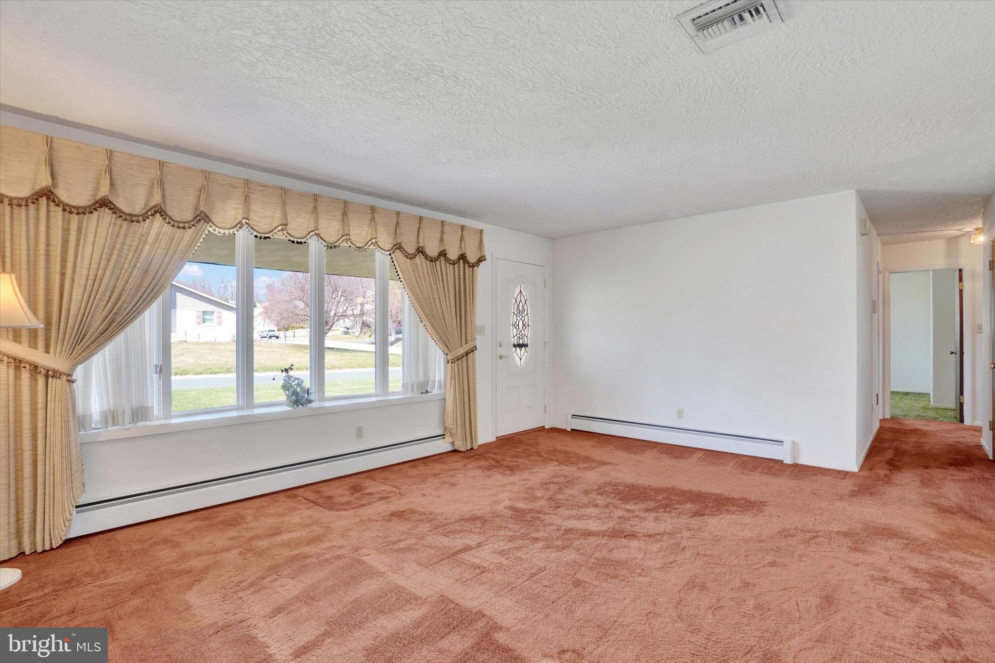 34 Eagleton Drive York, PA 17407 - Photo 4 of 27