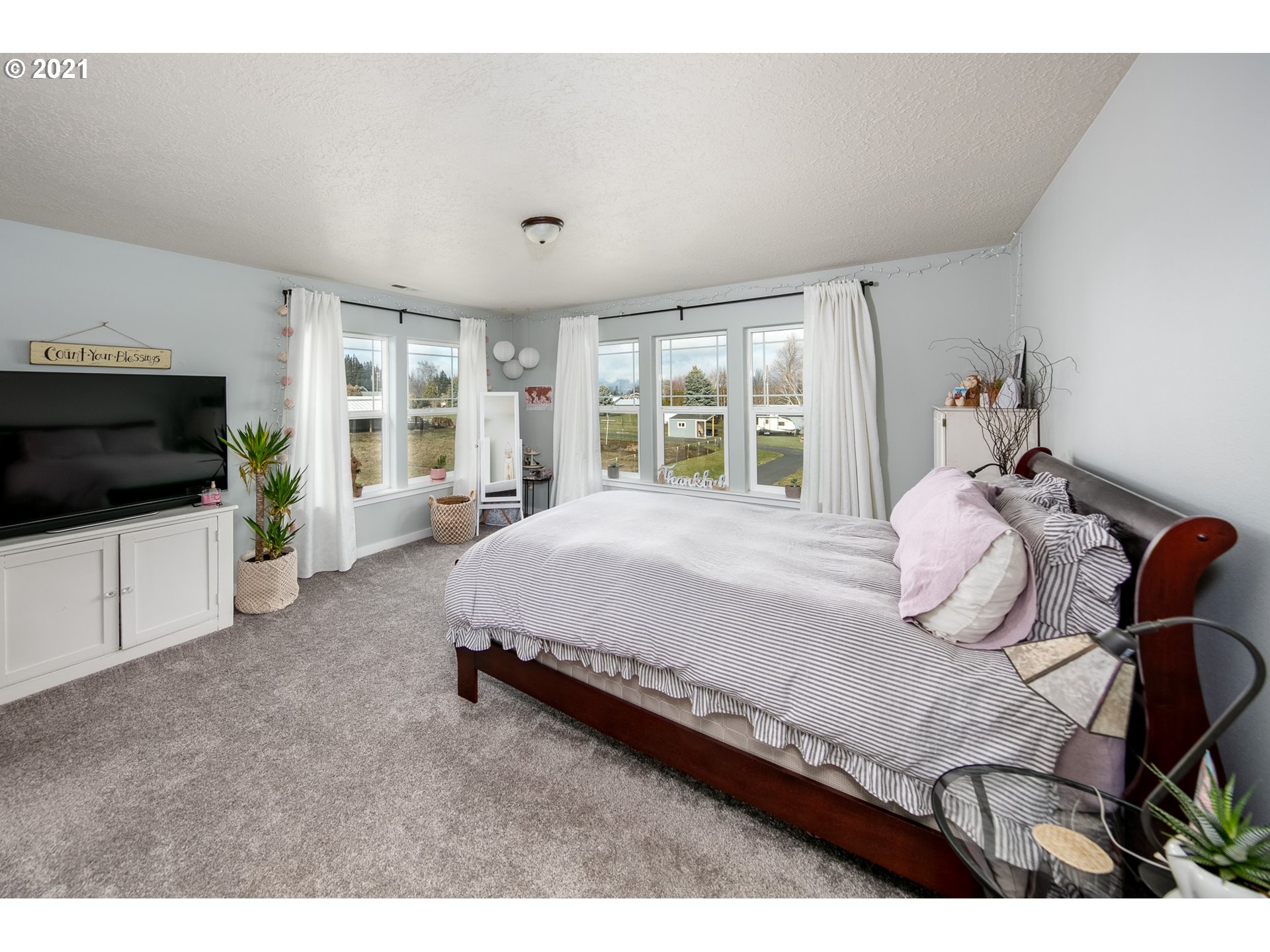 1621 Jeanette Road Hood River, OR 97031 - Photo 22 of 32 Gallery Image 22