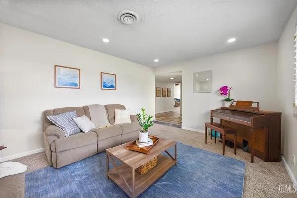 $355,950 | Undisclosed Address, Bakersfield, CA 93309