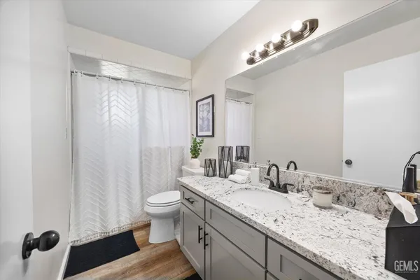 $355,950 | Undisclosed Address, Bakersfield, CA 93309