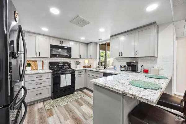 $355,950 | Undisclosed Address, Bakersfield, CA 93309