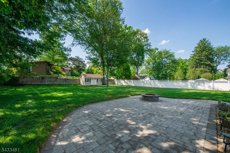 77 Rockwood Road Florham Park, NJ 07932 - Photo 43 of 47