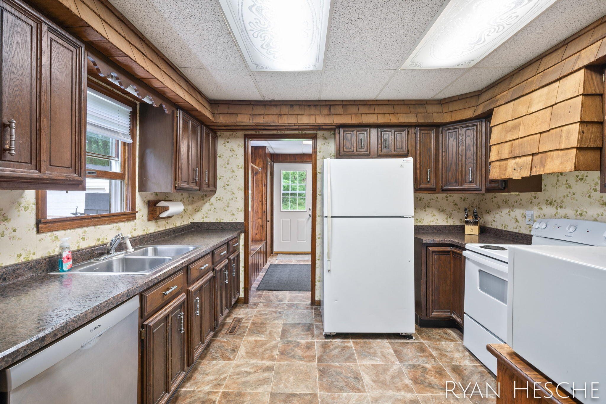 7210 MacArthur Road Saranac, MI 48881 - Photo 24 of 39 Functional Kitchen