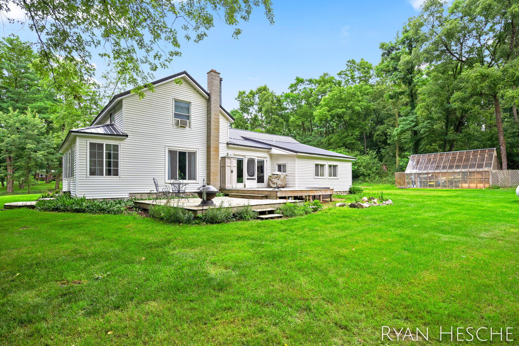 7210 MacArthur Road Saranac, MI 48881 - Photo 6 of 39 Back Deck