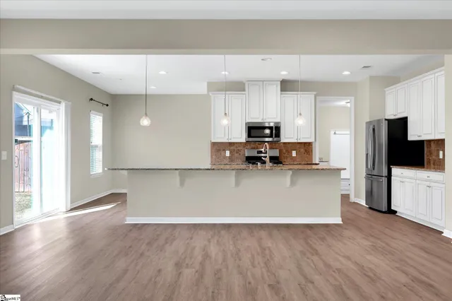 $550,000 | 220 Waters Run Lane, Simpsonville, SC 29681