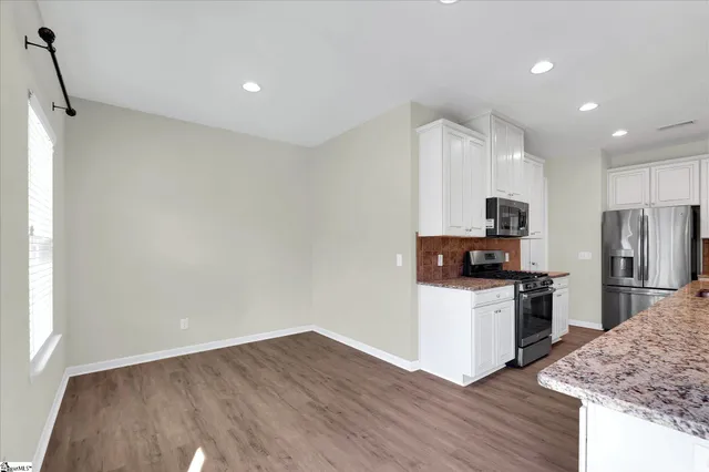 $550,000 | 220 Waters Run Lane, Simpsonville, SC 29681