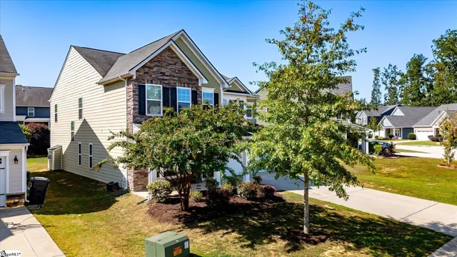$550,000 | 220 Waters Run Lane, Simpsonville, SC 29681