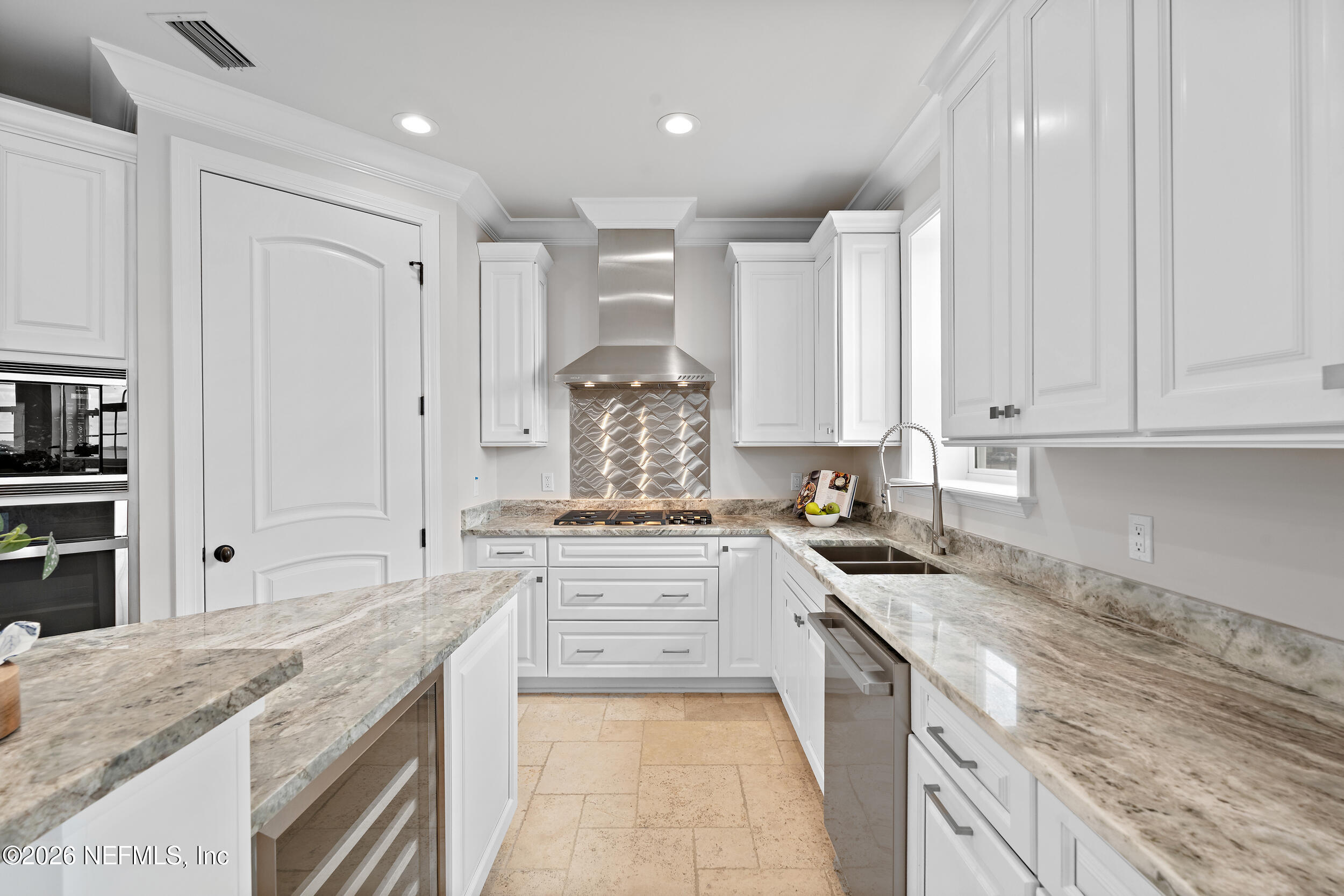 1616 River Road, Unit 102 Jacksonville, FL 32207 - Photo 8 of 59 8