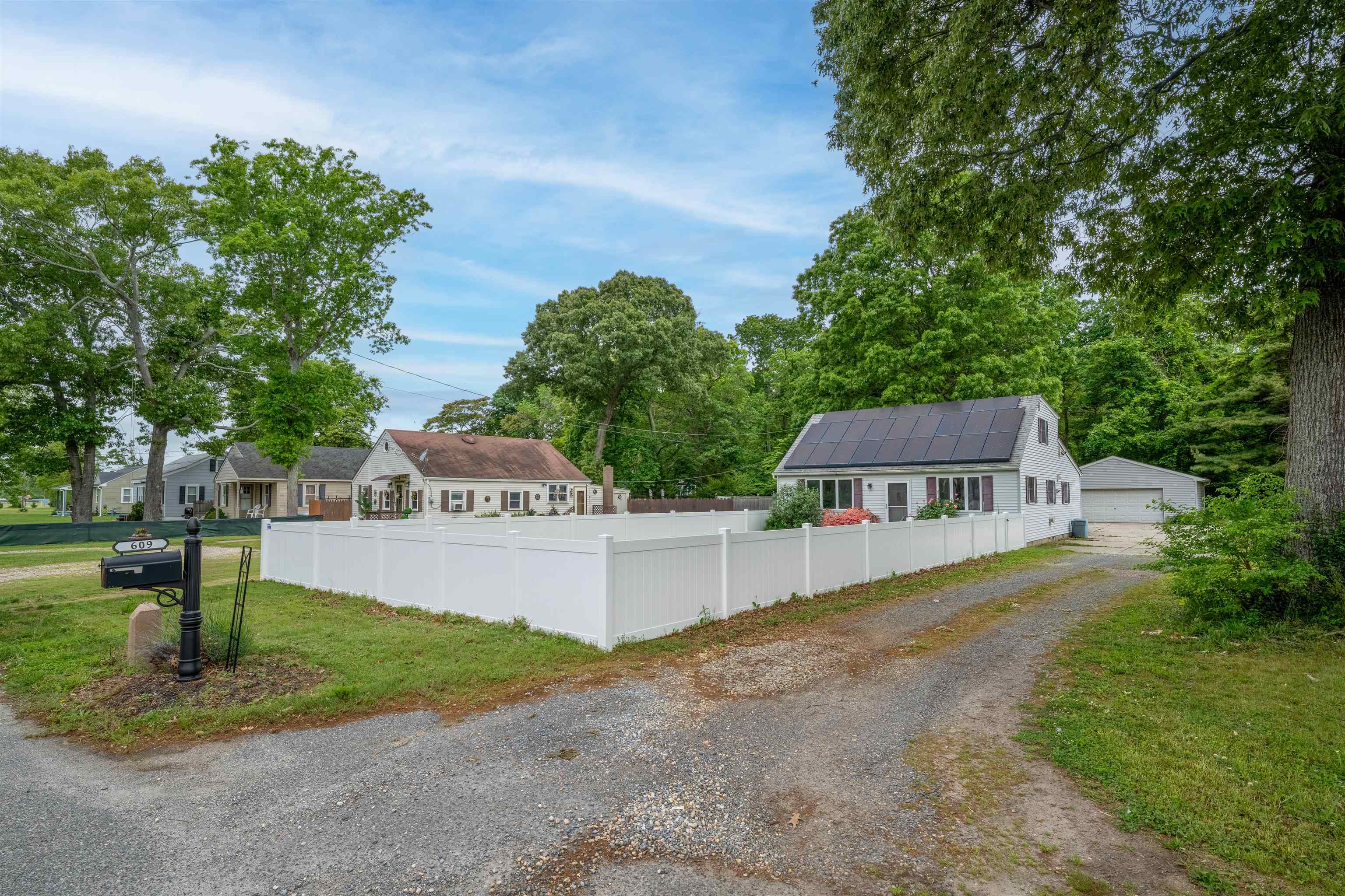 609 Breakwater Road Erma, NJ 08204 - Photo 4 of 47