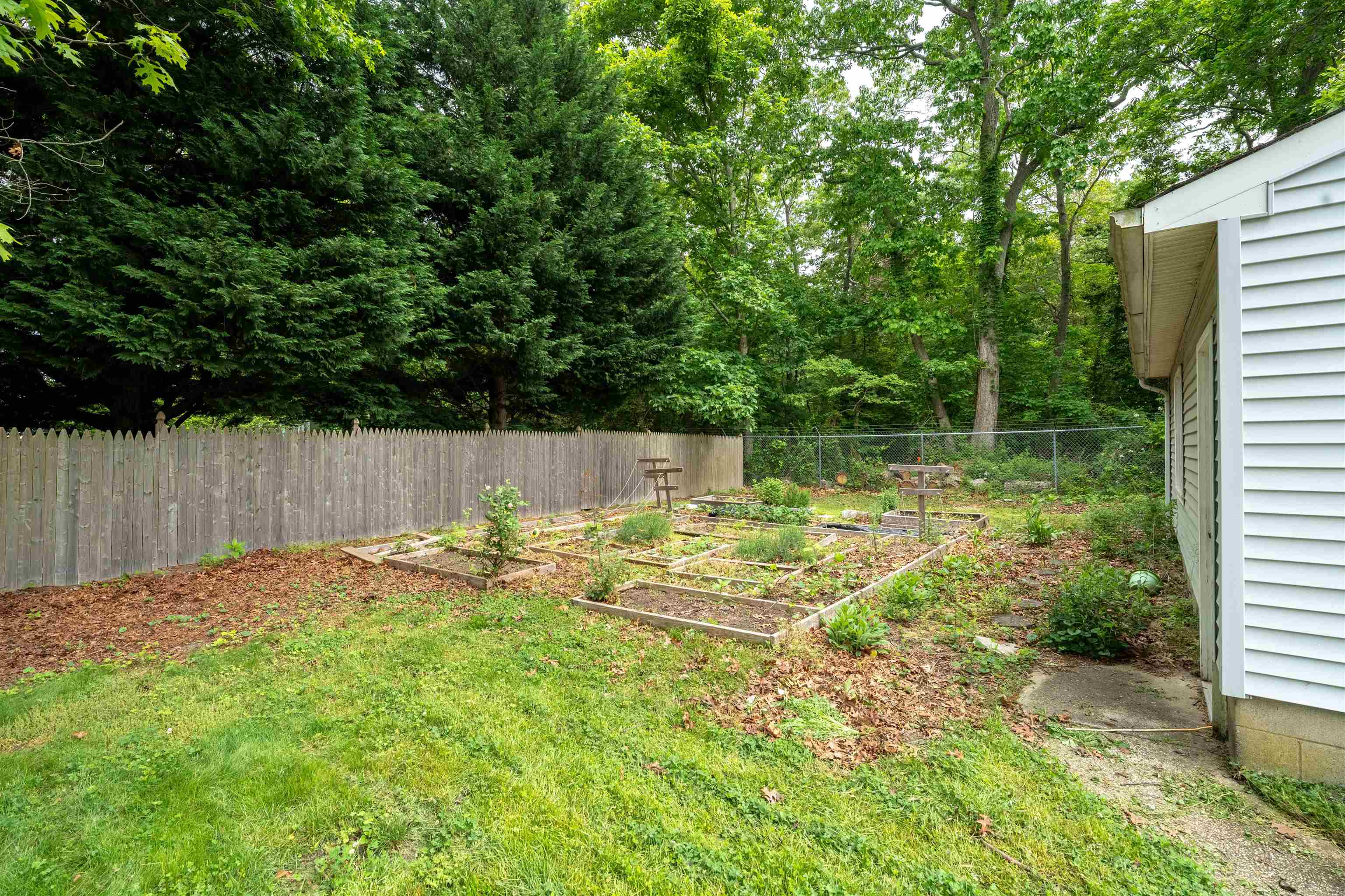 609 Breakwater Road Erma, NJ 08204 - Photo 8 of 47