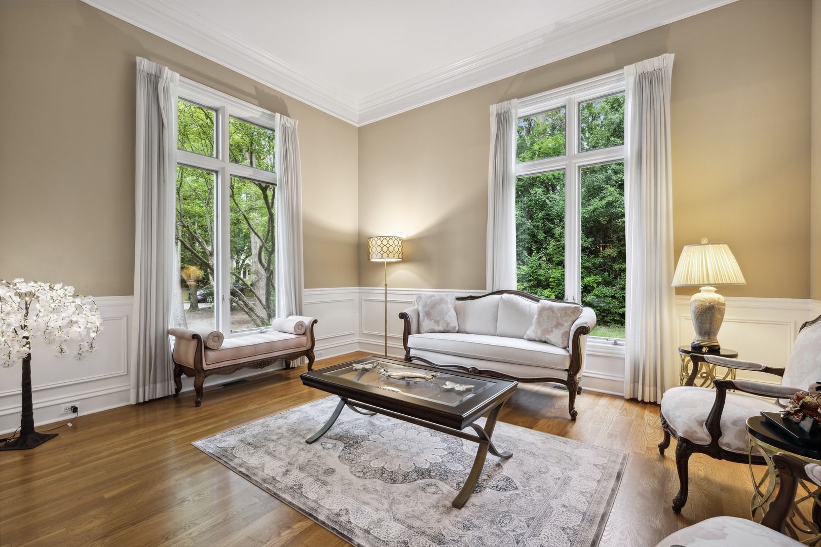 310 Belle Foret Drive Lake Bluff, IL 60044 - Photo 13 of 31 a living room with furniture and a window
