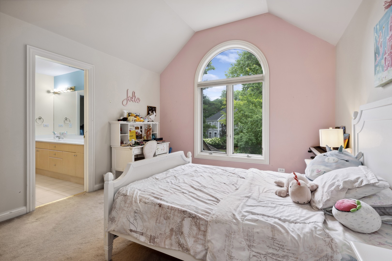 310 Belle Foret Drive Lake Bluff, IL 60044 - Photo 25 of 31 a bedroom with a bed and a window