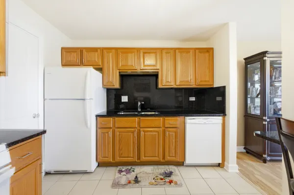 $285,000 | 551 Cumberland Trail, Unit C, Roselle, IL 60172