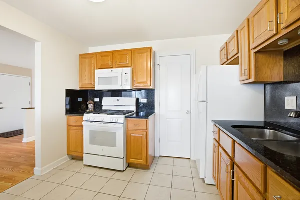 $285,000 | 551 Cumberland Trail, Unit C, Roselle, IL 60172