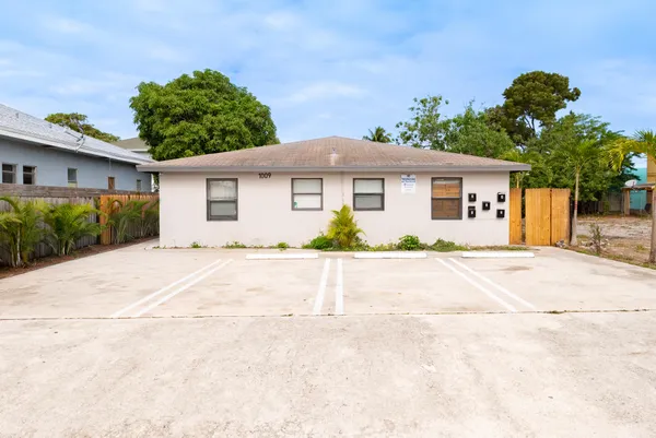 $1,500 | 1009 9th Street, Unit 3, West Palm Beach, FL 33401