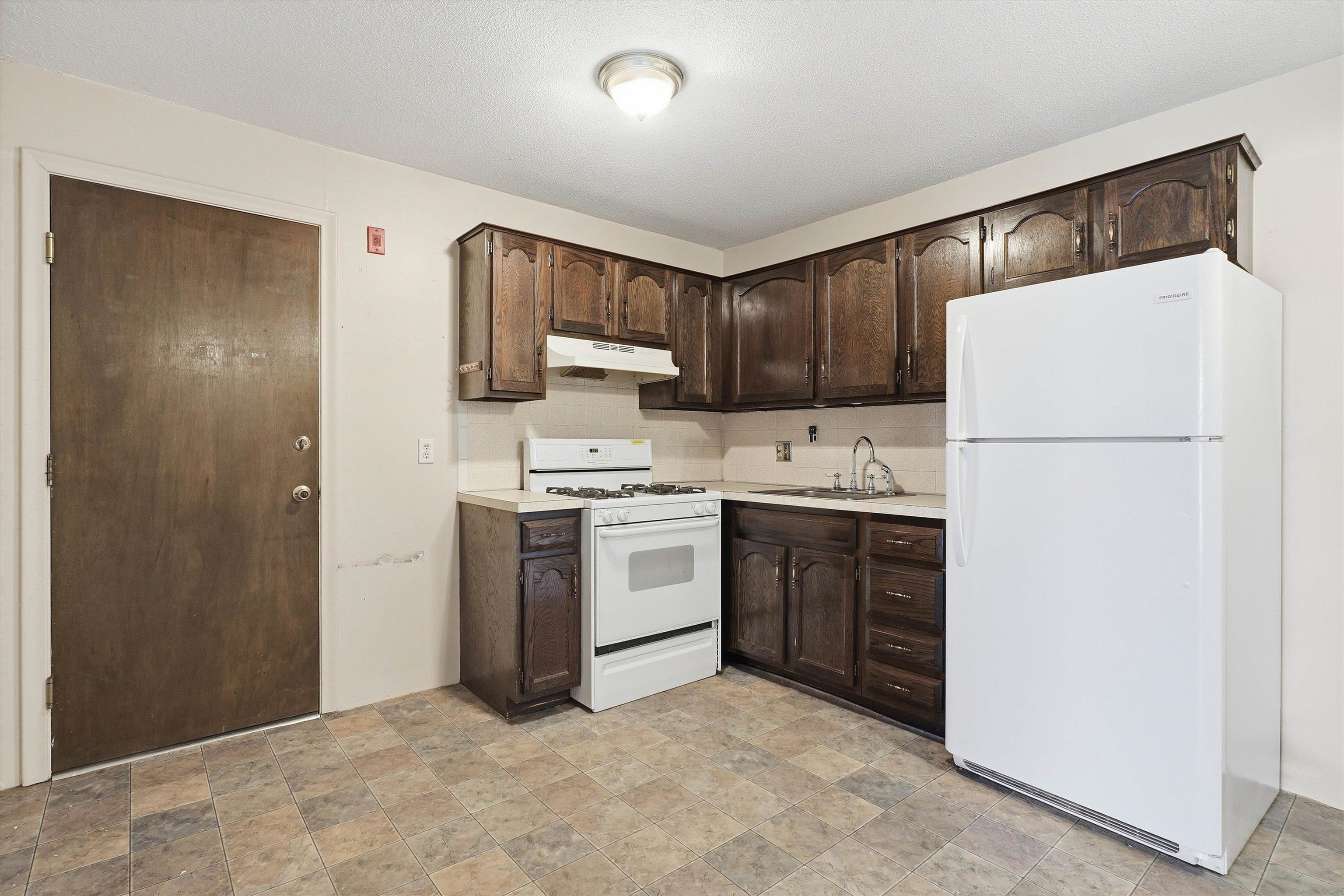 14 Tiffany Road, Unit 6 Salem, NH 03079 - Photo 9 of 23