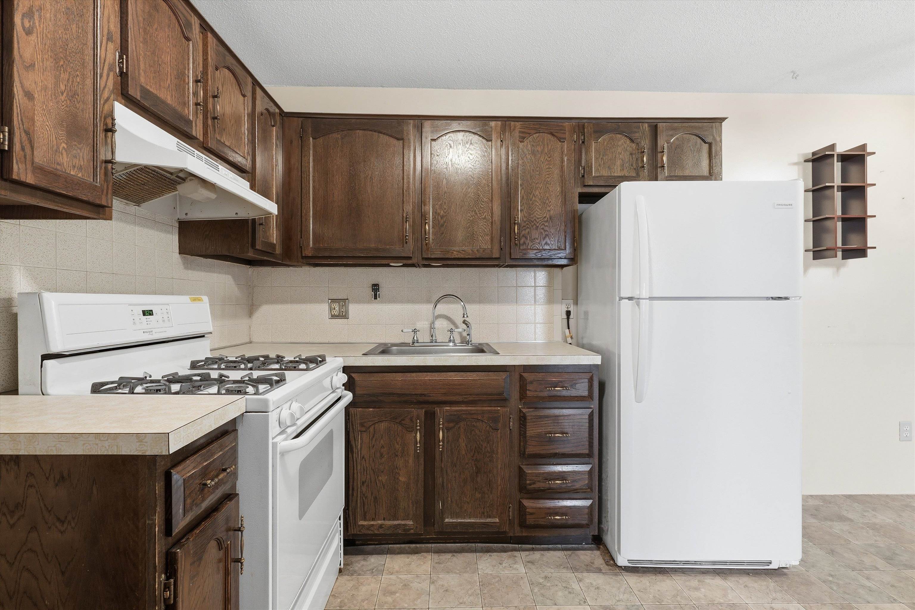 14 Tiffany Road, Unit 6 Salem, NH 03079 - Photo 10 of 23