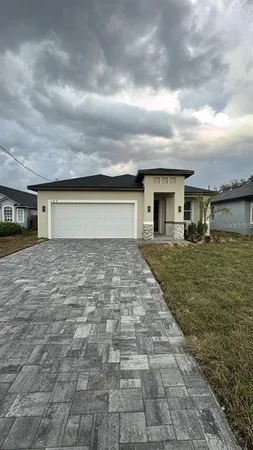 $2,500 | 127 North Hudson Street, Orlando, FL 32835