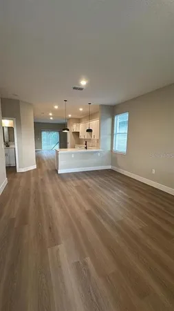 $2,500 | 127 North Hudson Street, Orlando, FL 32835