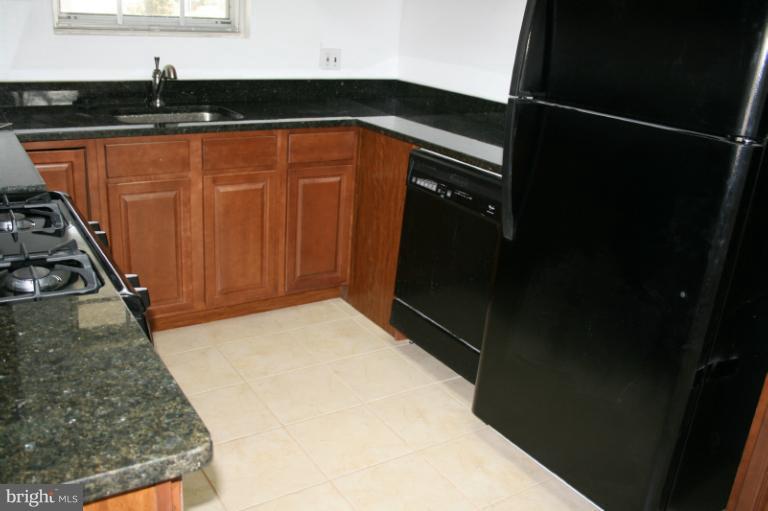 4002 McDonogh Road Randallstown, MD 21133 - Photo 3 of 17 Kitchen