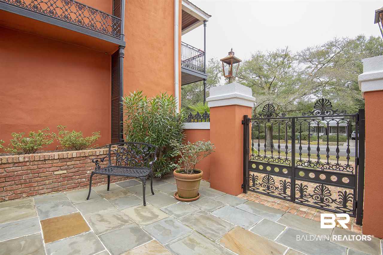 110 Fairhope Avenue, Unit 7 Fairhope, AL 36532 - Photo 23 of 26
