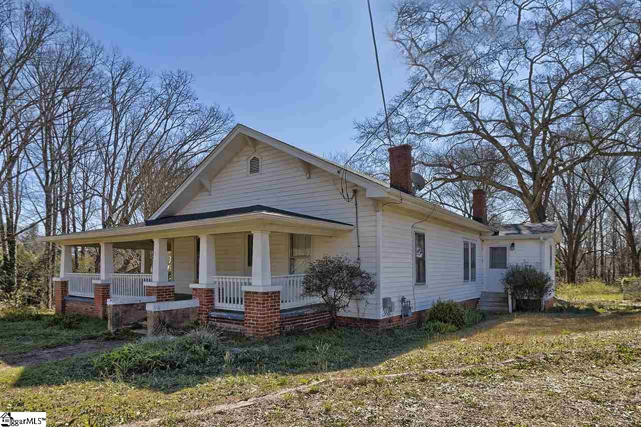 201 Old Liberty Road Easley, SC 29640 - Photo 3 of 36