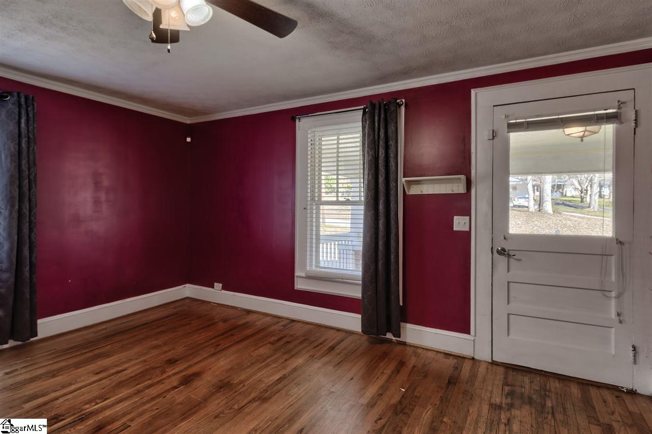 201 Old Liberty Road Easley, SC 29640 - Photo 5 of 36