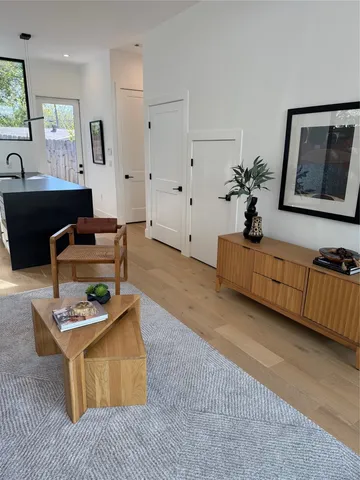 $799,900 | 1604 Nash Avenue, Unit B, Austin, TX 78704