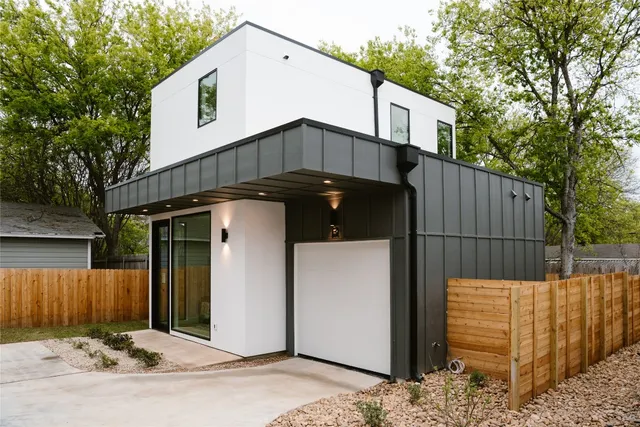 $799,900 | 1604 Nash Avenue, Unit B, Austin, TX 78704