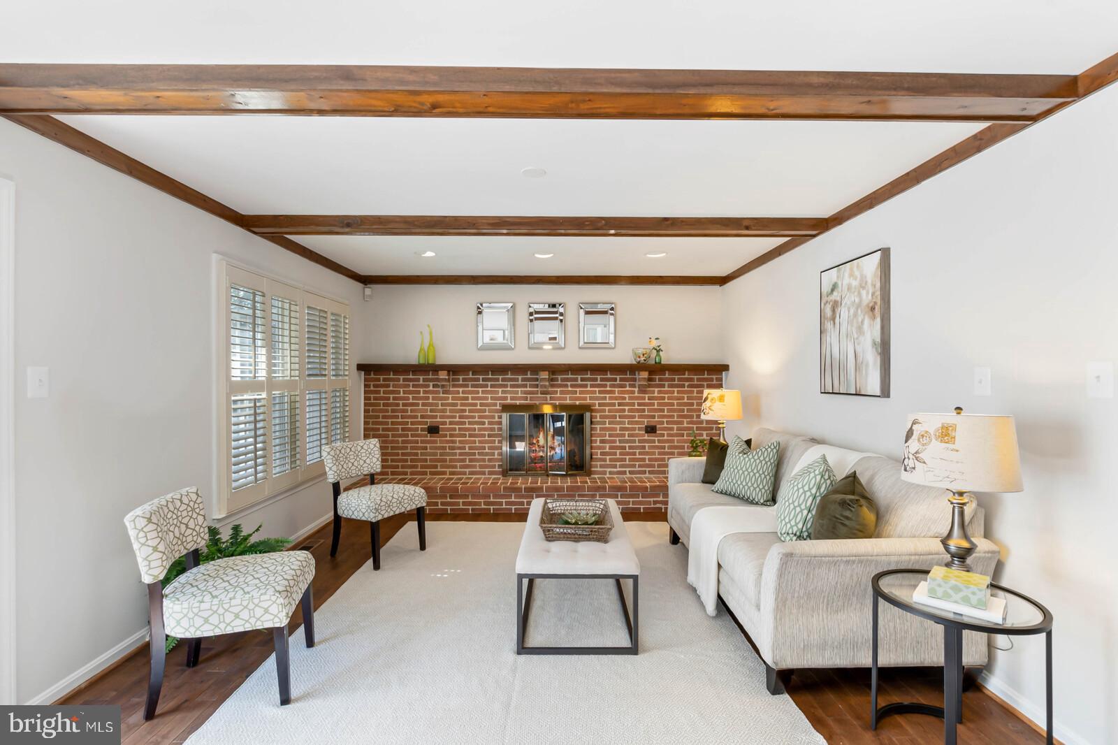 8207 Labbe Lane Vienna, VA 22182 - Photo 6 of 35 Relaxing Family Room