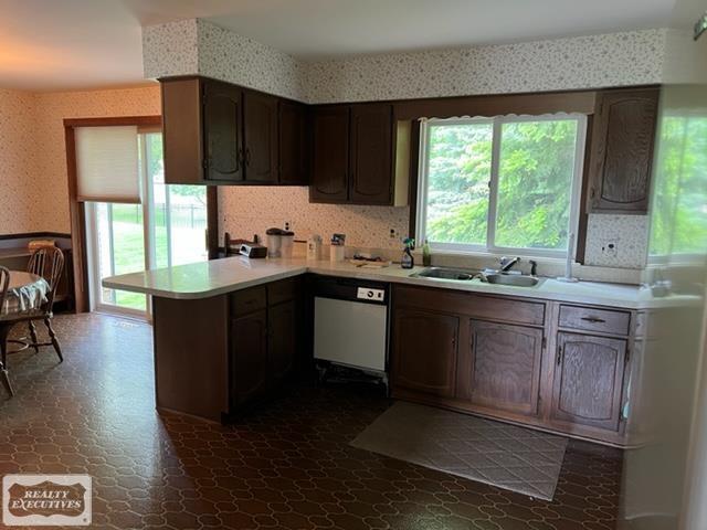 15761 17 Mile Road Clinton Township, MI 48038 - Photo 6 of 19