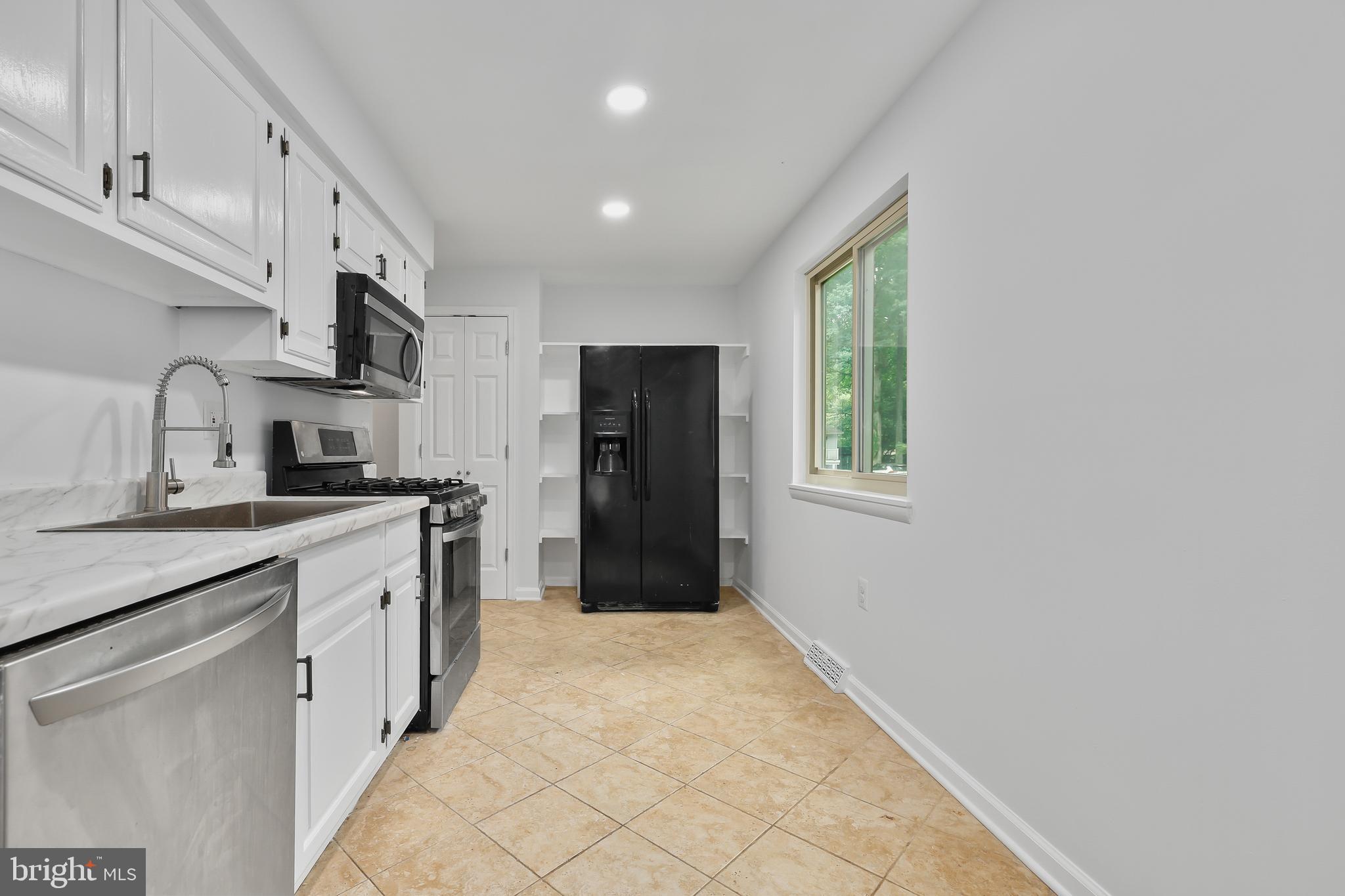 11591 Embers Court Reston, VA 20191 - Photo 12 of 51