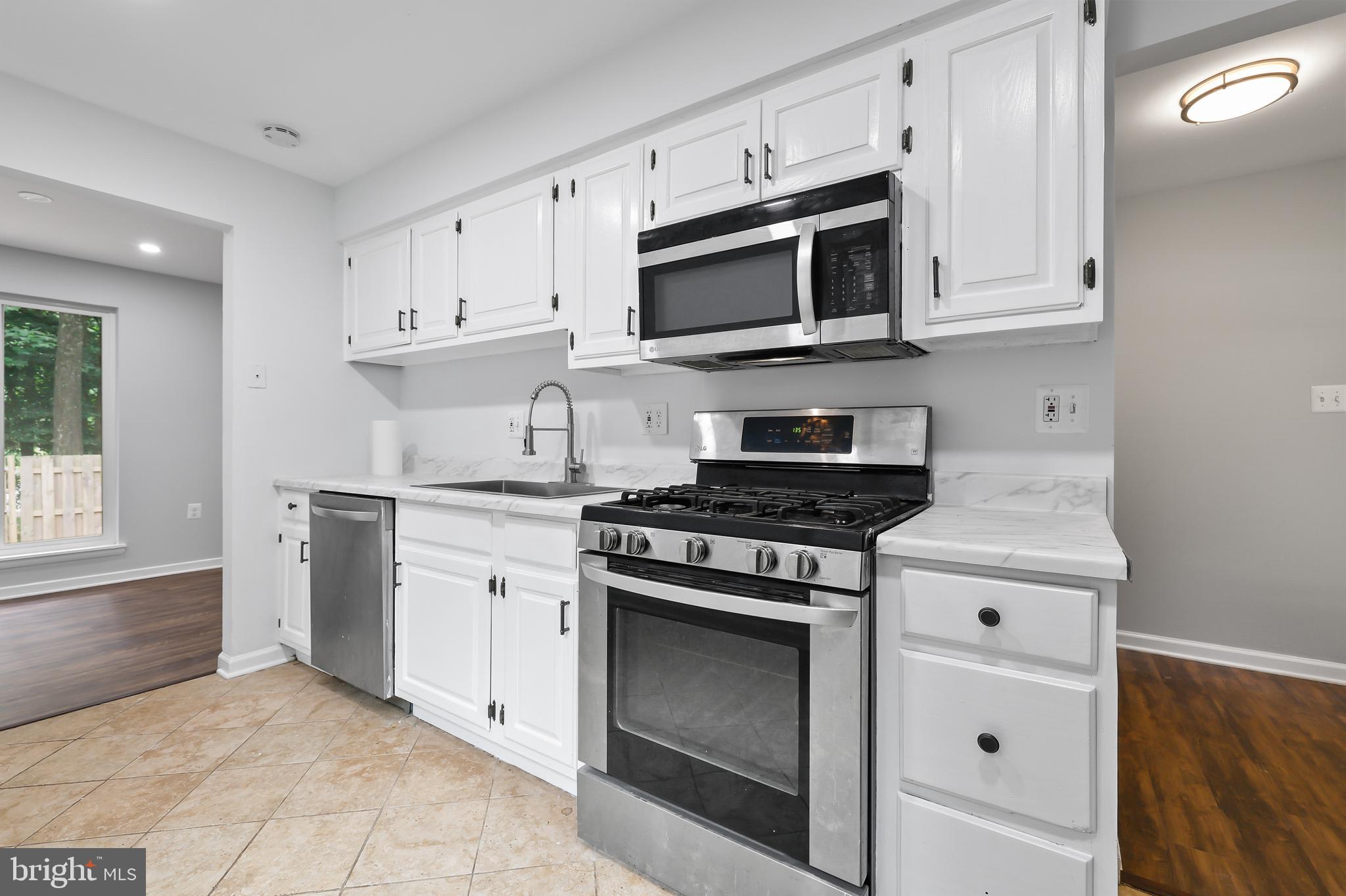 11591 Embers Court Reston, VA 20191 - Photo 14 of 51